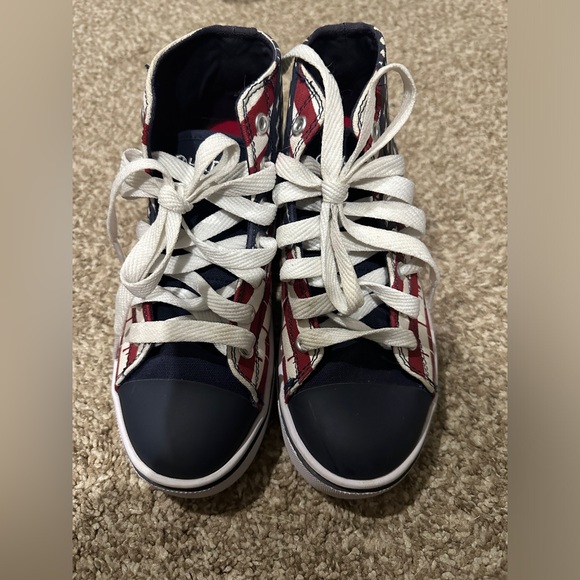 Heelys Youth size 4 - Picture 3 of 3